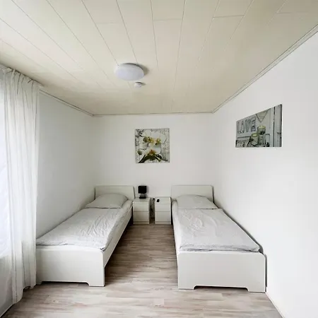 Apartment Cozy Workers In *