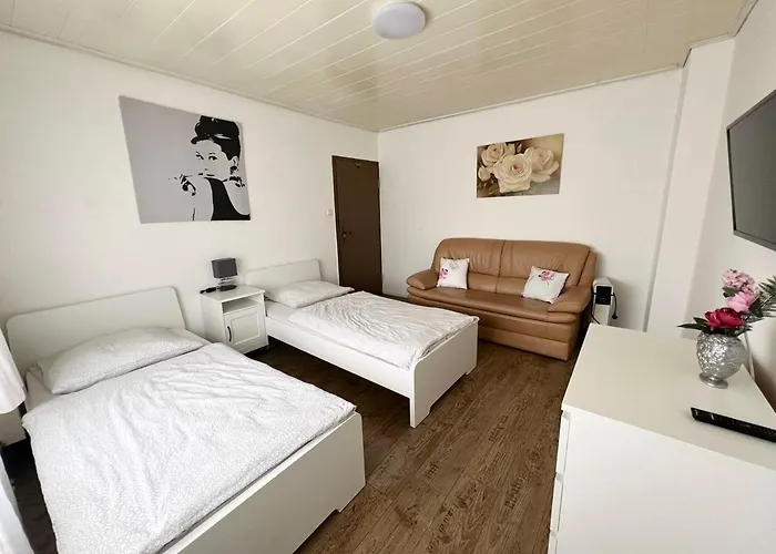 Cozy Workers In Siegburg